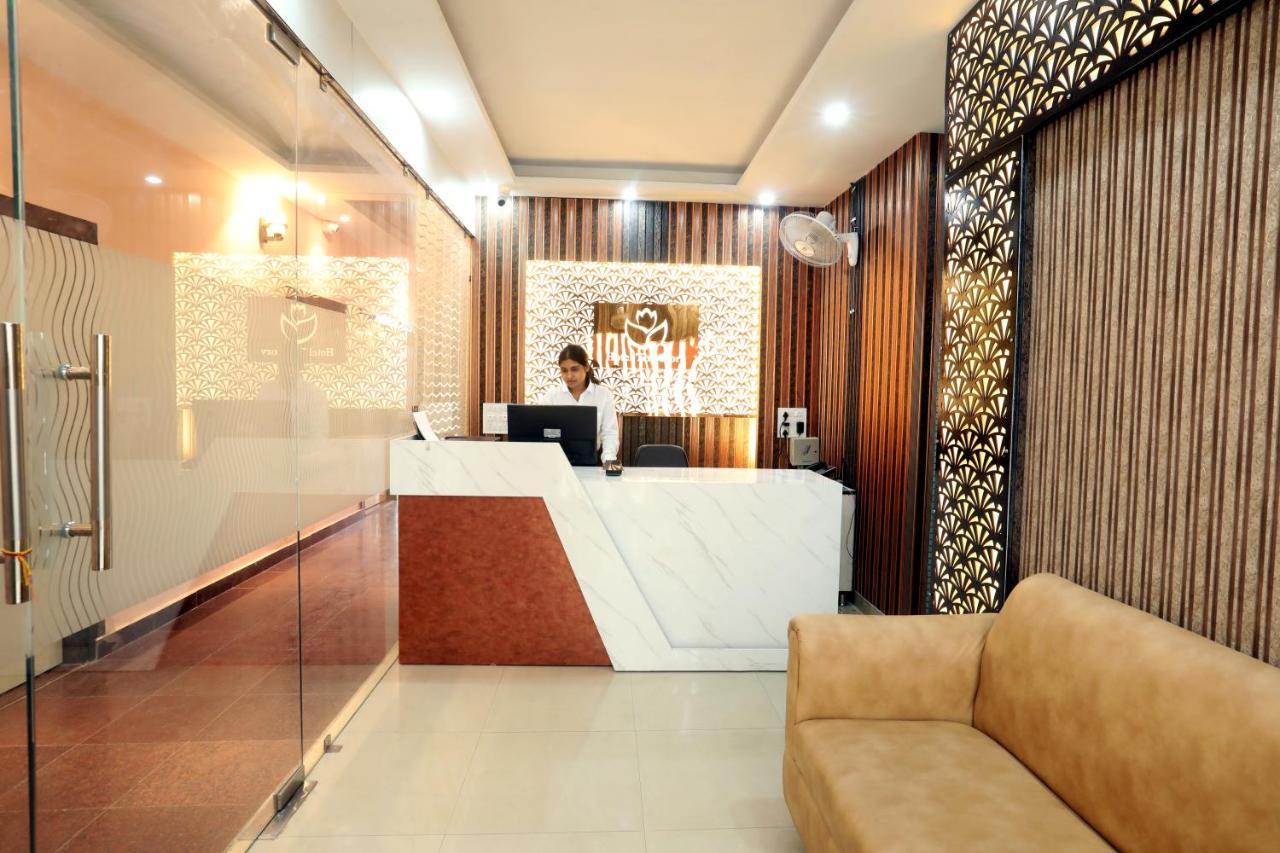 Hotel The Glory ริชิเคช ภายนอก รูปภาพ